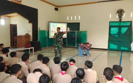 Bentuk Karakter Anak Didik Yang Hebat Babinsa Beri Materi Wawasan Kebangsaan