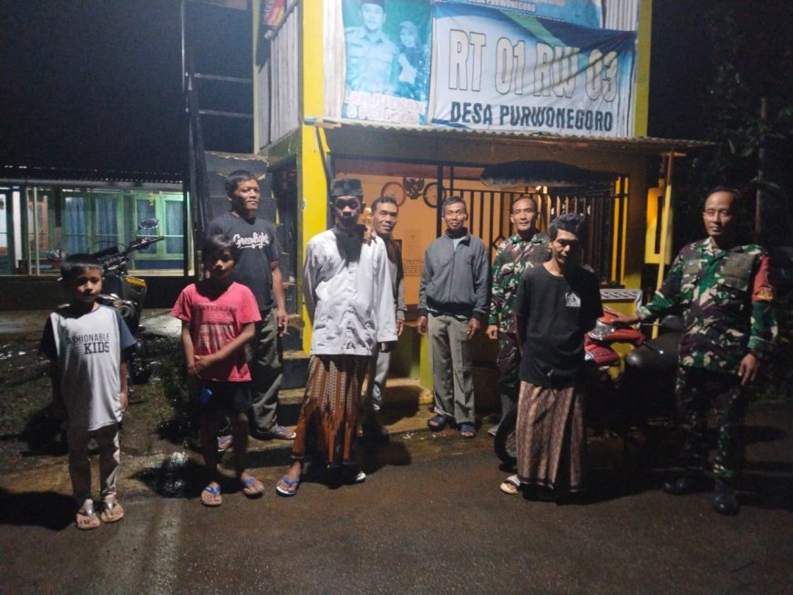 KORAMIL 08/PURWANEGARA KODIM 0704/BNA GELAR PATROLI SISKAMLING JAGA KEAMANAN DESA PURWONEGORO